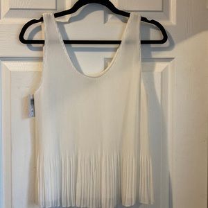 NWT Aritzia Mae top - Sz. Small